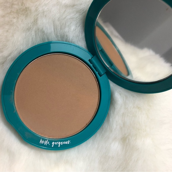 Thrive Bronzing powder - Picture 3 of 3